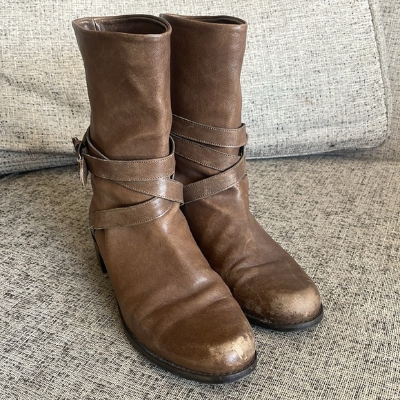 Stuart Weitzman Ranch Dressing Moto Brown Leather Booties Size 9.5 - Picture 3 of 16